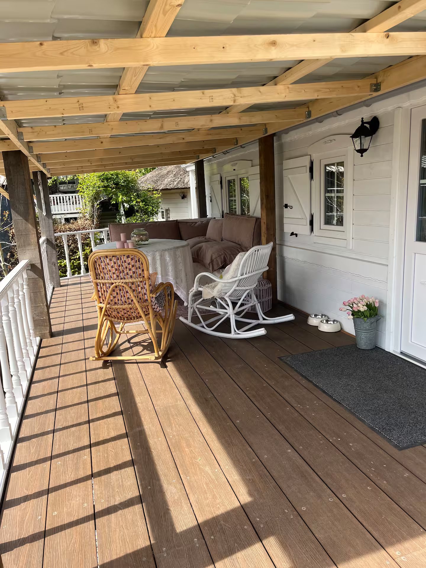 Veranda van de woonwagen